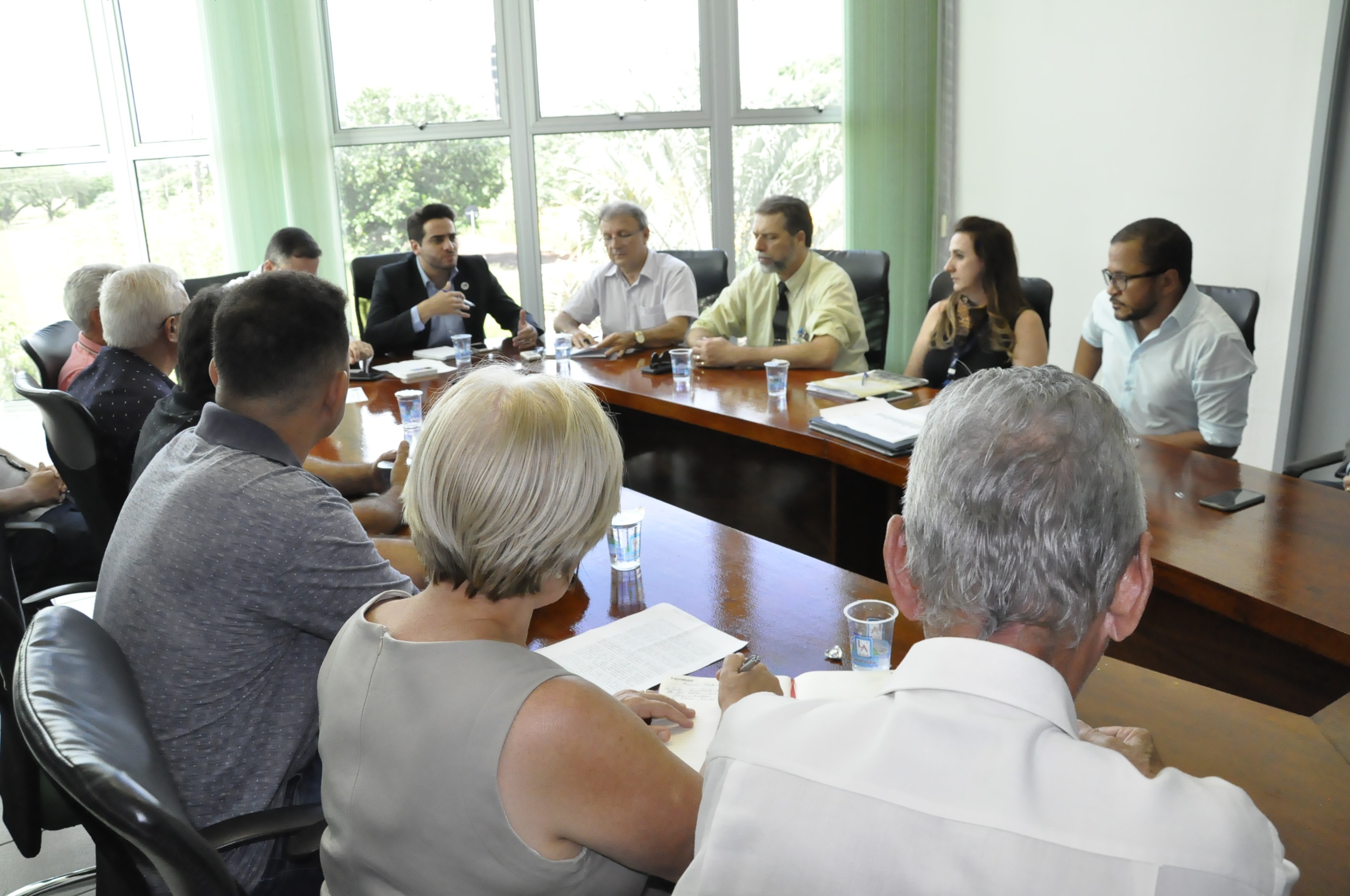 2019221_Vereadores em reunião com representantes da Santa Casa.